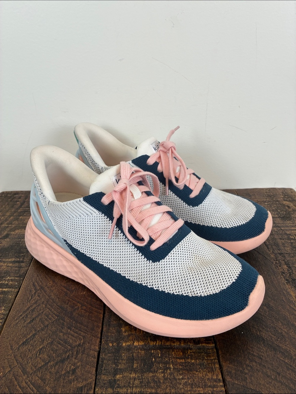 Kizik Athens Step In Women's 7.5 Running Sneakers Hands Free Pink Navy